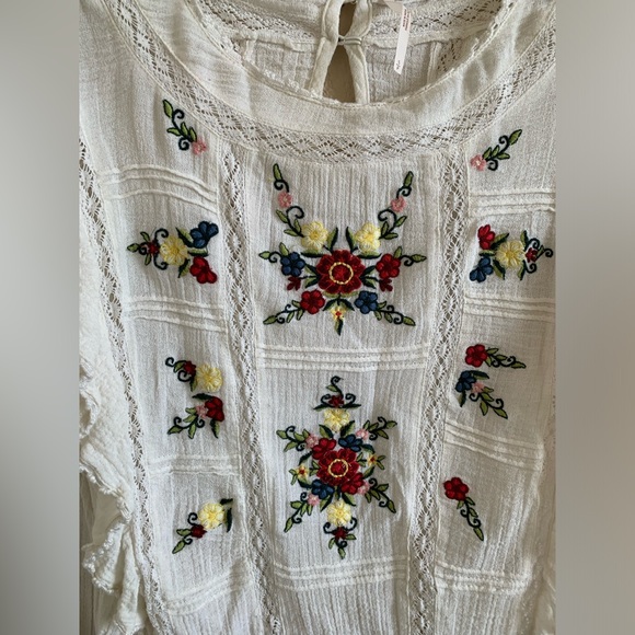 Free People floral Cottagecore embroidered boho top🌴 - Picture 3 of 7